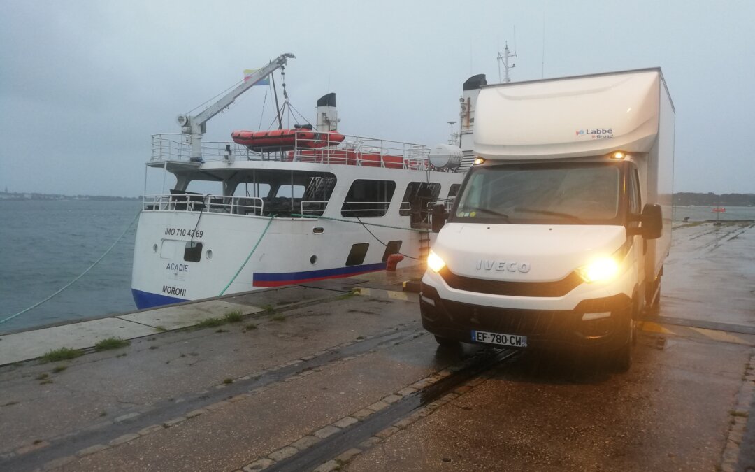 Transport de matériel de l’Essonne vers le port de Lorient