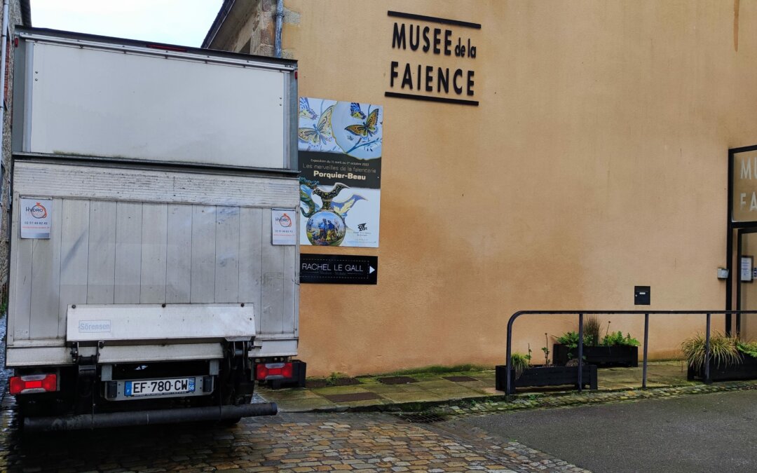 Transport d’une Oeuvre d’Art du musée de la Faïence Quimper vers Paris